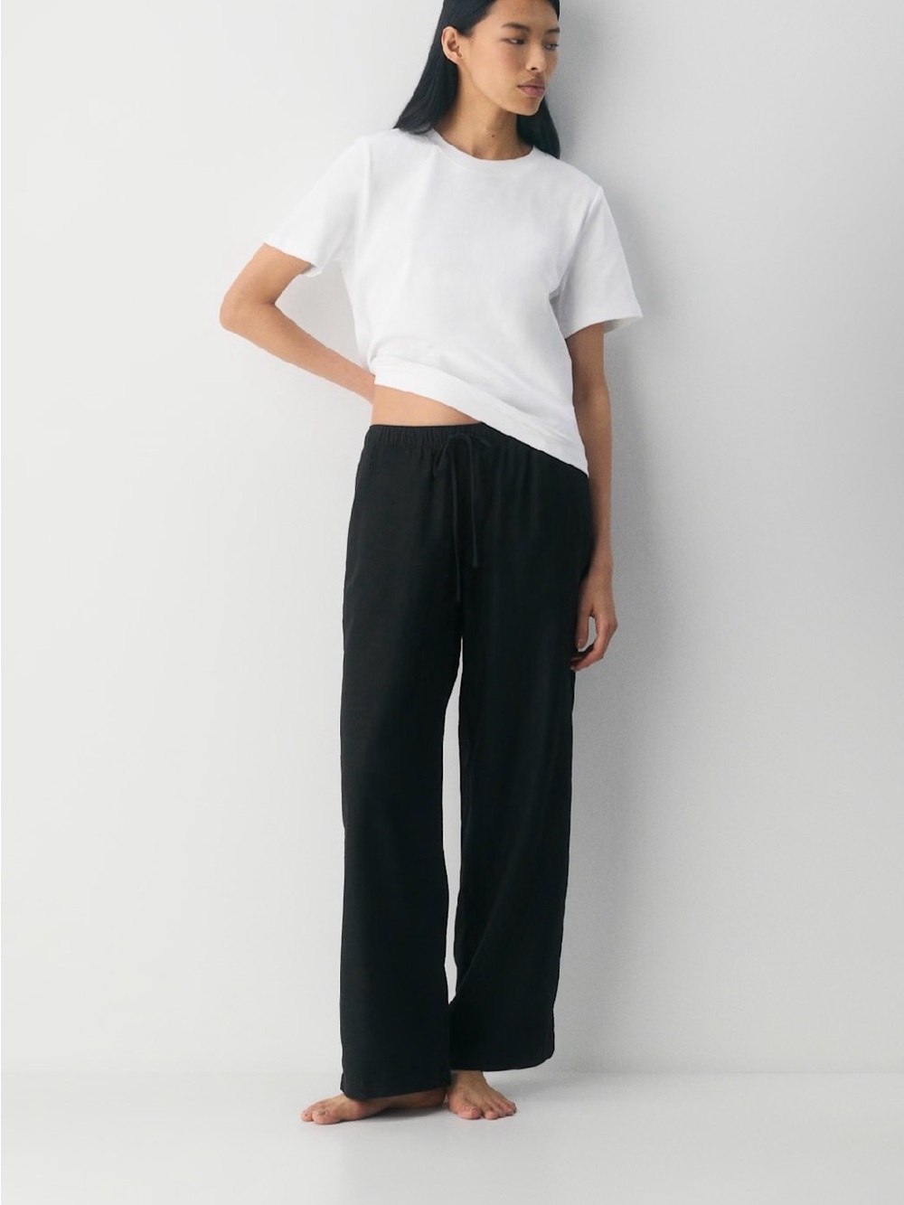 Aritzia Wilfred Tencell/Linen Black Pants